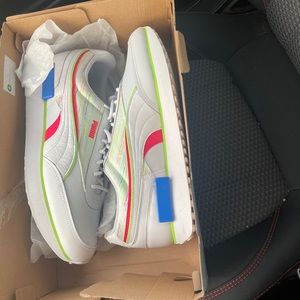 Puma size 12 new, never worn